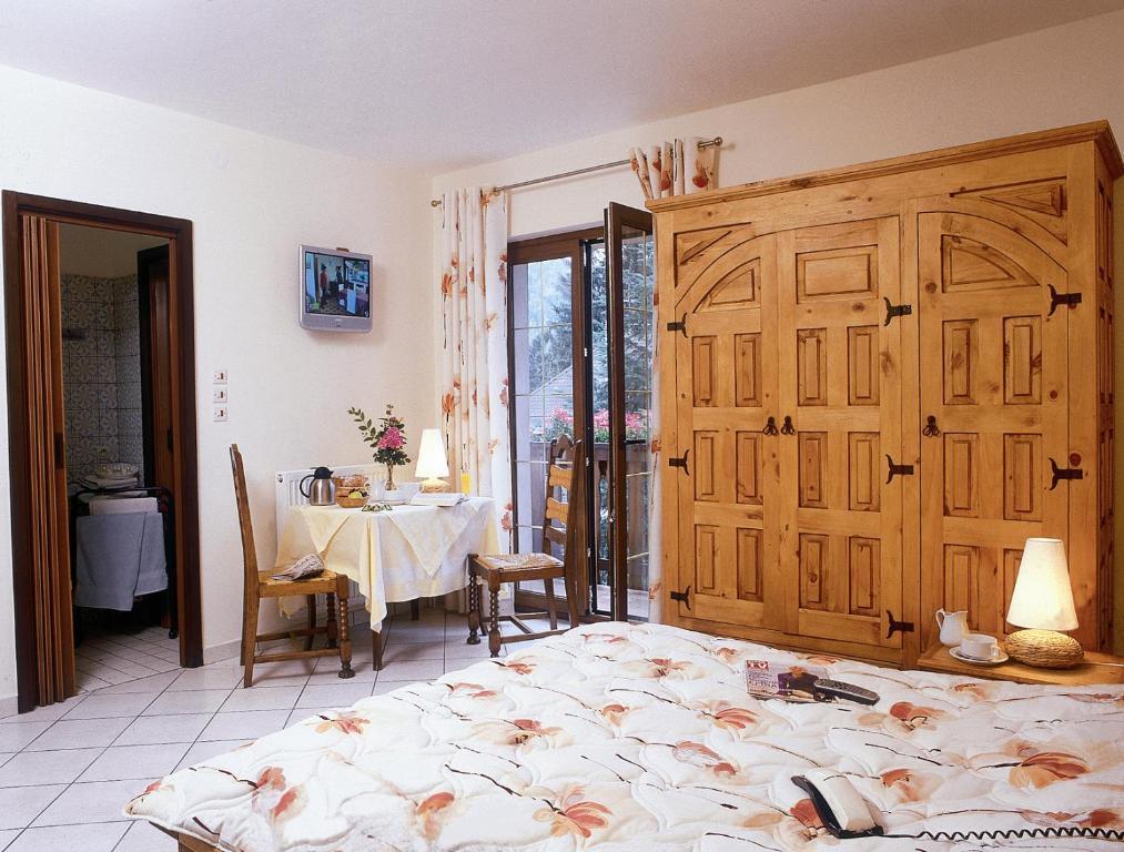 Auberge De France Kruth Room photo